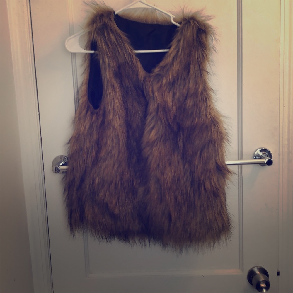 Faux fur vest - size small
